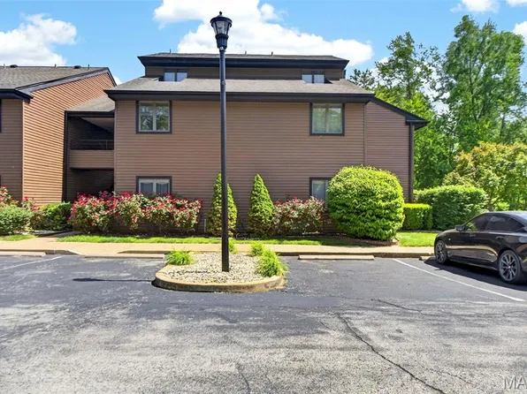 13818 Amiot Dr APT A, Saint Louis, MO 63146