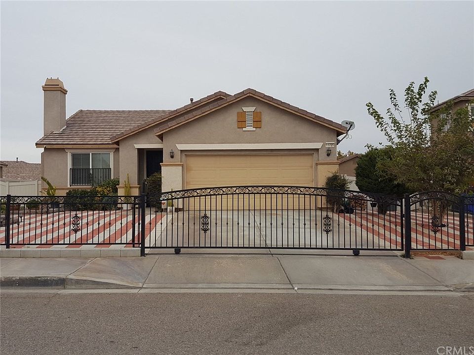 1st image of 11726 Desert Glen St