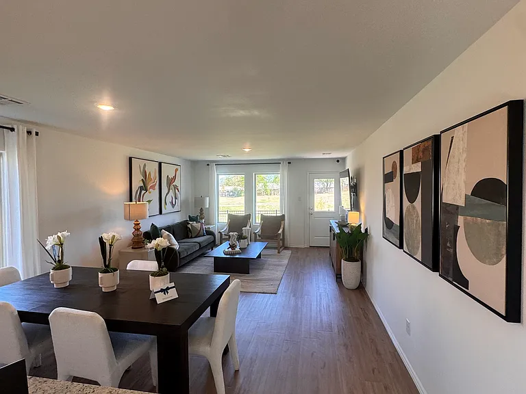 2030 Delphine Dr — Photo 1