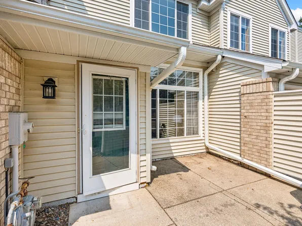 15321 Greenhaven Ln APT 107, Burnsville, MN 55306