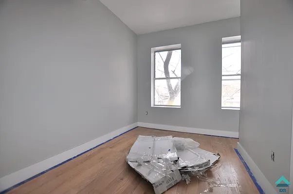 Rented by EXR | media 4