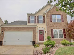 6162 Woodford Dr, Lake View, NY 14085