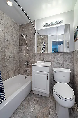 Rented by R New York | media 22