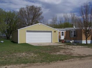 508 Center St E, Wimbledon, ND 58492