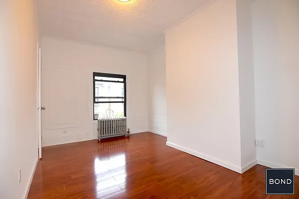 Rented by Bond New York | media 12