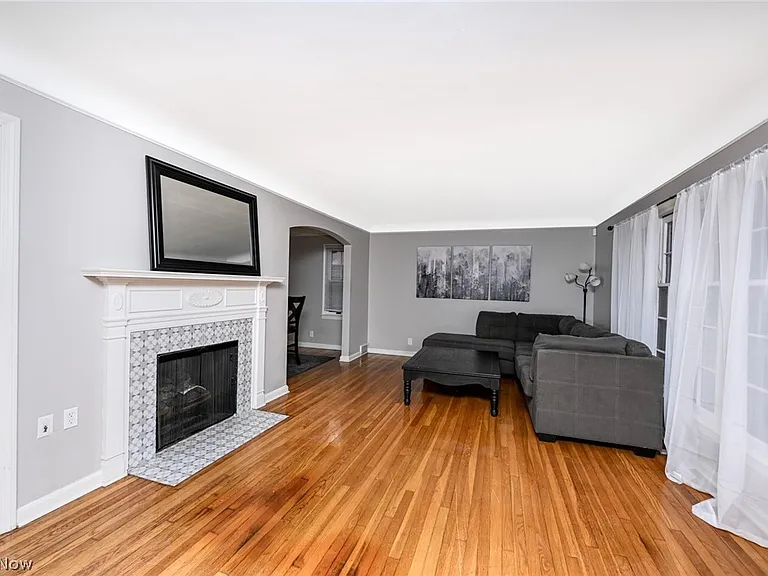 3699 Bainbridge Rd — Photo 5
