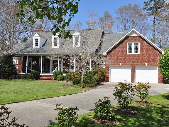 Welcoming Curb appeal
