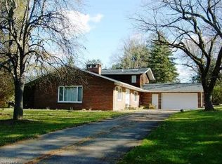 1617 Harmony Rd, Akron, OH 44333