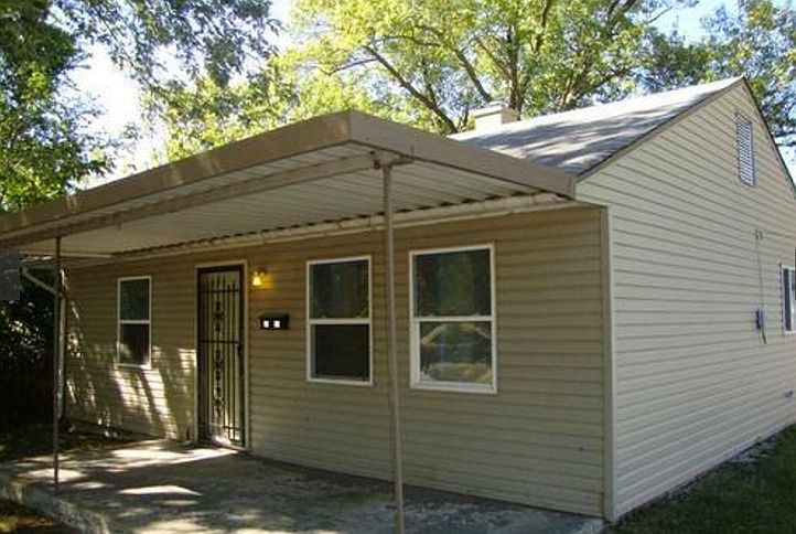 1st image of 3060 Eagledale Dr