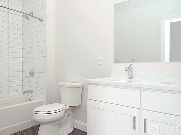 5th image of 120 Washington St #402E