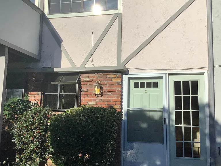 495 Chestnut St #3 — Photo 3