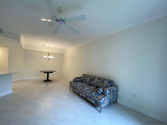 4th image of 5701 Bentgrass Dr #18-102