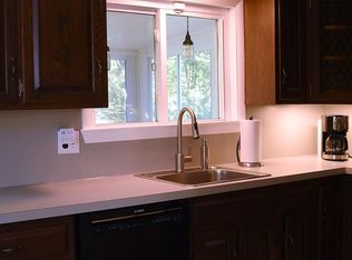 1040 Chesterville Rd, Lincoln University, PA 19352