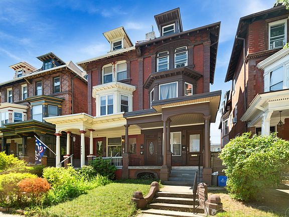 2nd image of 4922 Cedar Ave #1