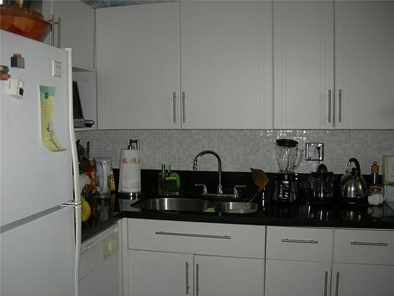 5th image of 2903 N Miami Beach Blvd #508