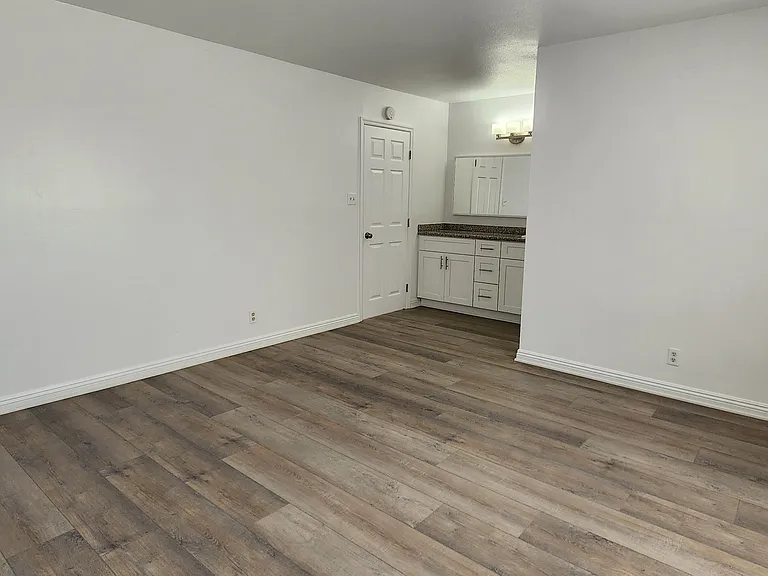 Hunt Pk Apartments — Photo 12