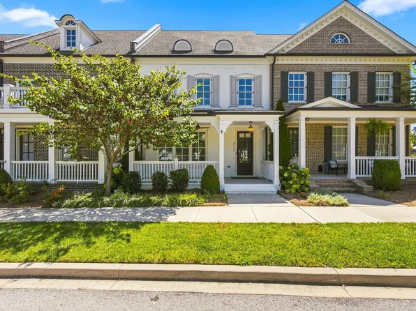 9042 Berry Farms Xing, Franklin, TN 37064