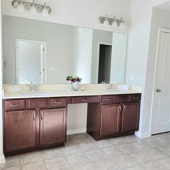76 Greenfield Dr — Photo 13