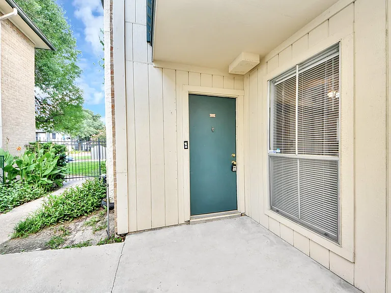 250 El Dorado Blvd #103 — Photo 2