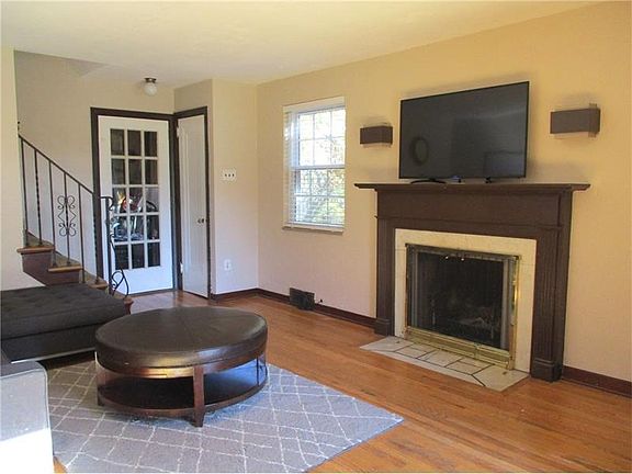 3rd image of 2501 Orlando Pl