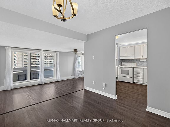 4th image of 1081 Ambleside Dr #907