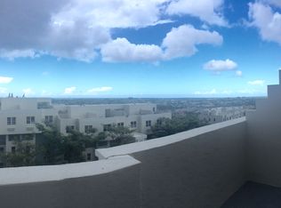 Blvd De La Media Luna Condo Pent House, Carolina, PR 00987