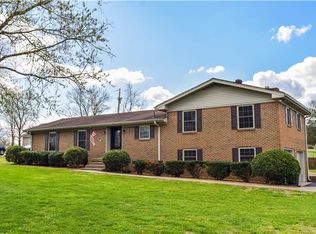 945 Puryears Bend Rd, Hartsville, TN 37074