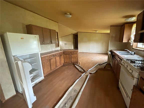 2nd image of 28 Arnold Rd