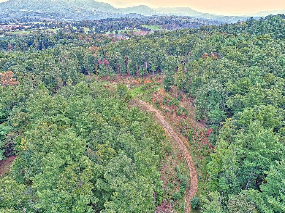 1st image of Robin Hood Dr