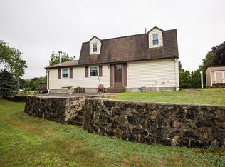 1480 W Shore Rd, Warwick, RI 02889