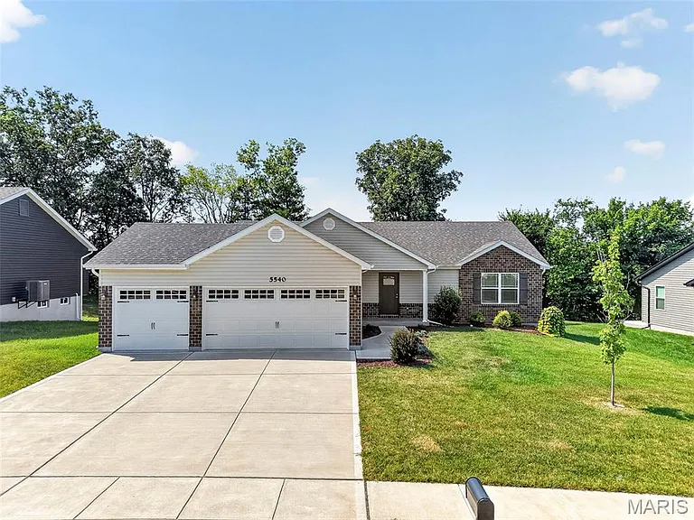 5540 Autumn Trace Pkwy — Photo 2