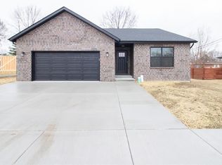 6 Steele Dr, Granite City, IL