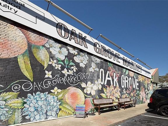 2nd image of 1989 N Ridgeway Rd NE