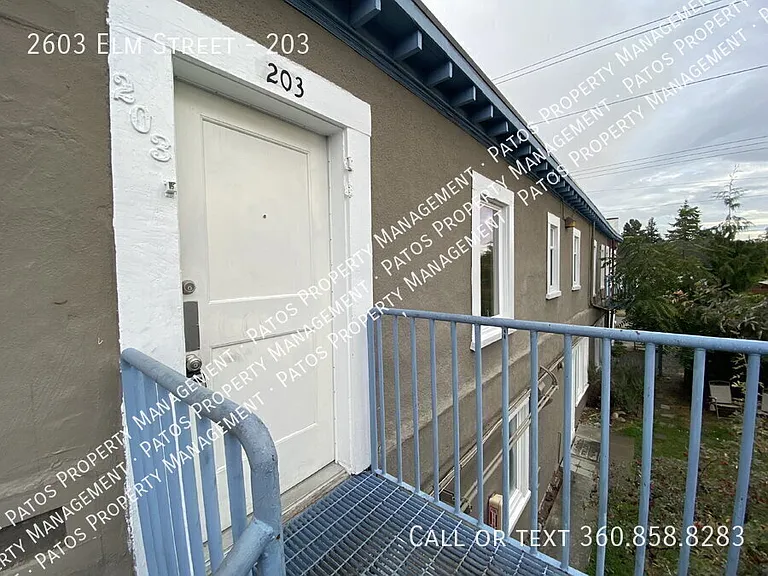 2603 Elm St #203 — Photo 6