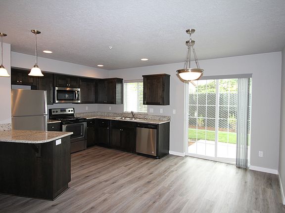 4th image of 1520-1580 Gabriela Ct NE #101