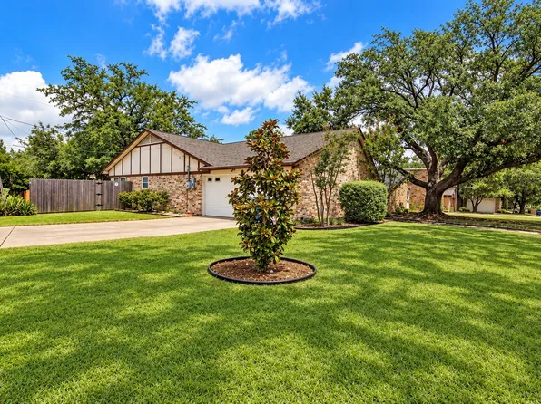 3824 Sugar Ridge Rd, Fort Worth, TX 76133