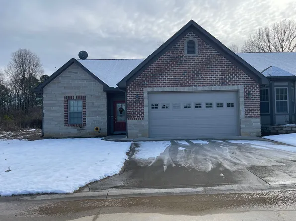320 Deerfield Dr, Poplar Bluff, MO 63901