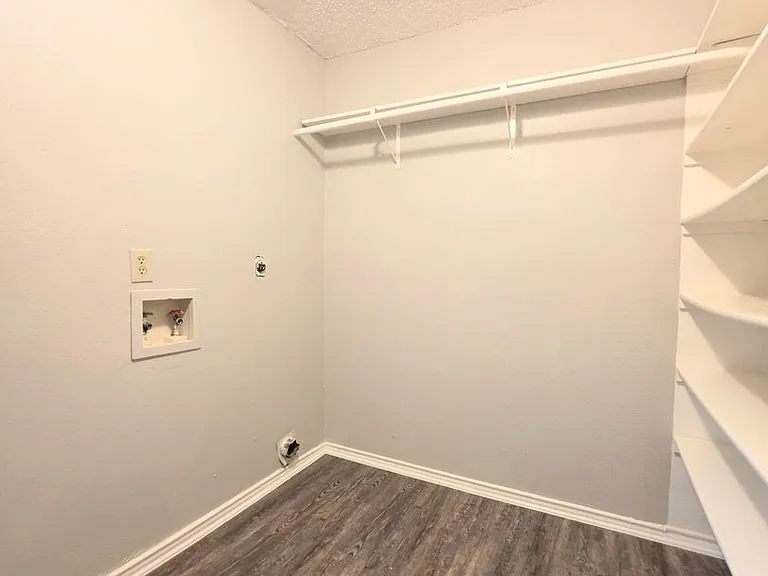 8562 Serene Ridge Dr — Photo 14