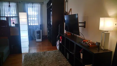 Rented by Manhattan Spaces