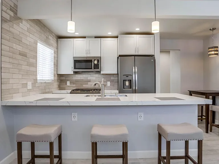 126 W Canada #C — Photo 14