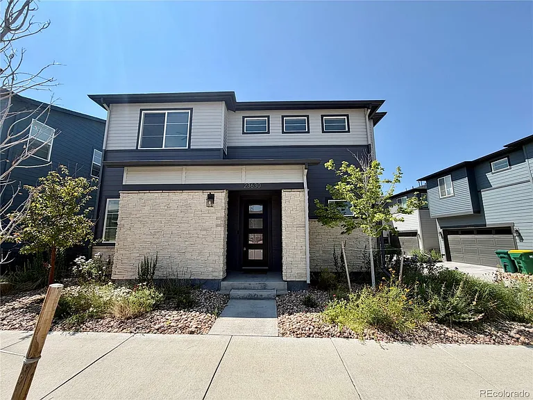 23630 E 41st Ave — Photo 1