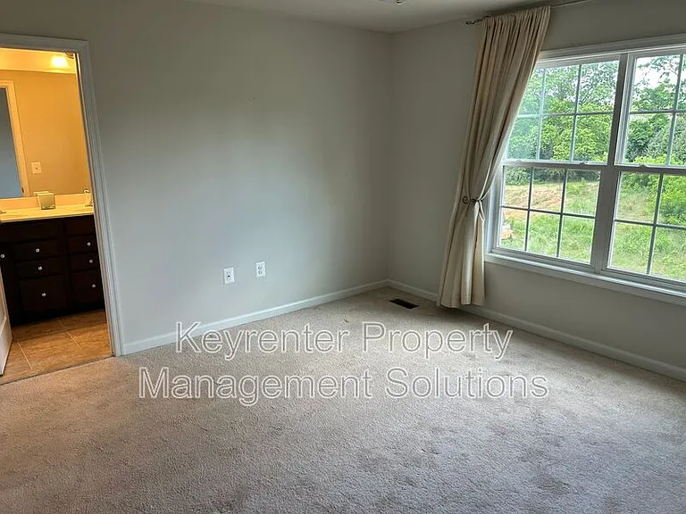 213 Willowshire Ct — Photo 19