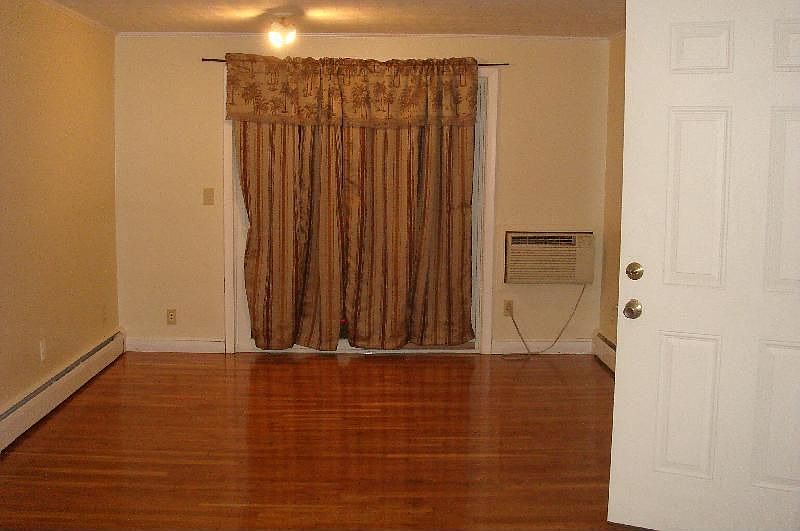 2nd image of 69 W Elm Ter APT 7