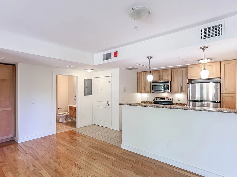 Park87 Apartments — Photo 18