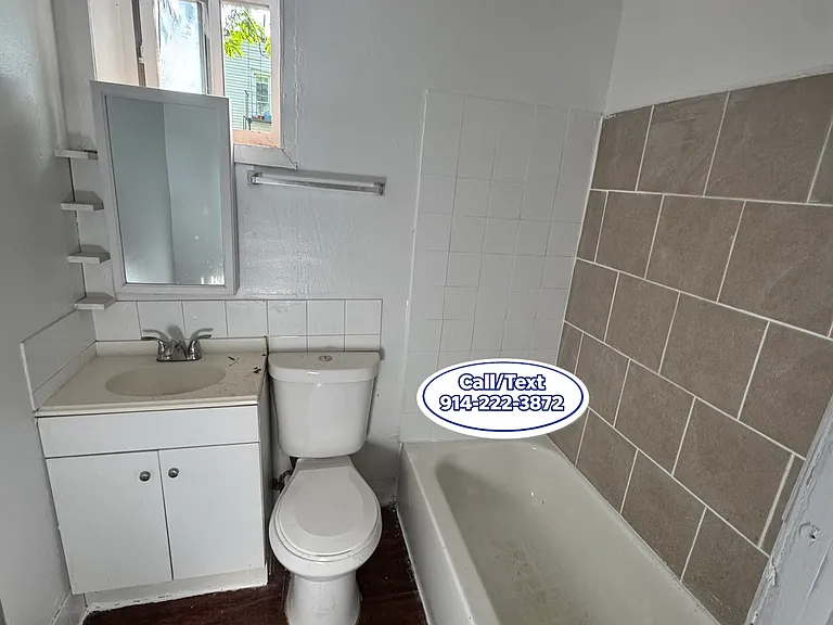 165 Linden St #A — Photo 2