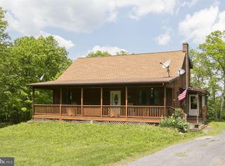 64 Stillhouse Ln, Berkeley Springs, WV 25411