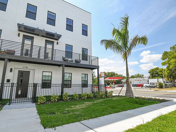 3rd image of 2726 5th Ave S #2718