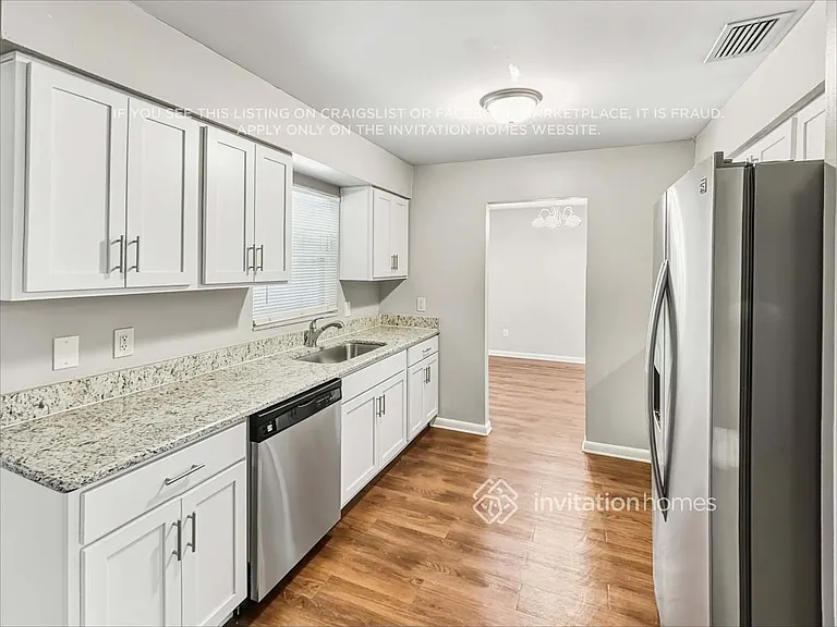 900 Vincent Dr — Photo 10