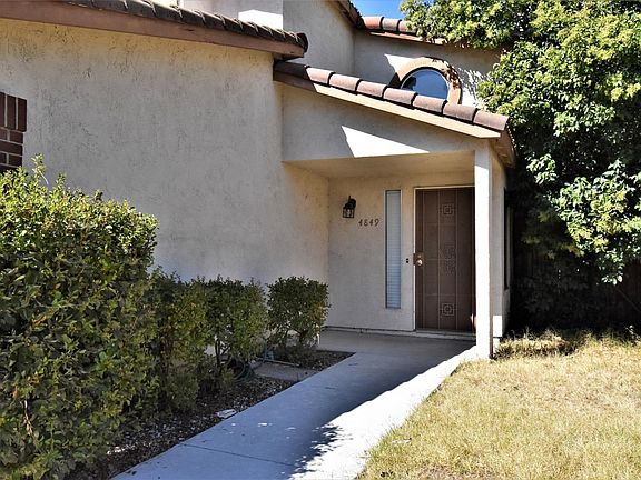 3rd image of 4849 Camino Royale Dr