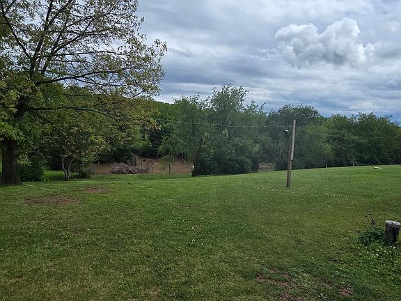 3rd image of 167 Cromwell Ridge Rd